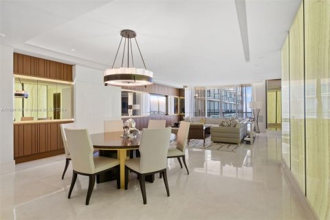 Condominio en venta en Bal Harbour, Florida, 3 dormitorios, 278.99 m2 № 1419837 - foto 7