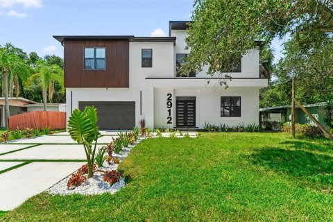 Casa en venta en Tampa, Florida, 5 dormitorios, 336.86 m2 № 1315141 - foto 2