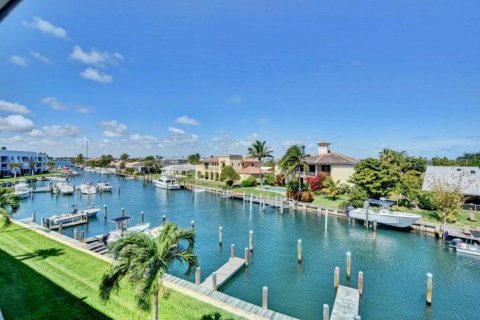 Condo in Riviera Beach, Florida, 3 bedrooms  № 1228553 - photo 26