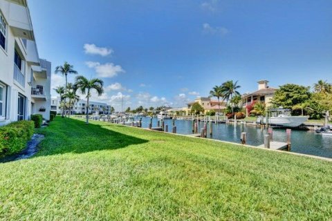 Condo in Riviera Beach, Florida, 3 bedrooms  № 1228553 - photo 14