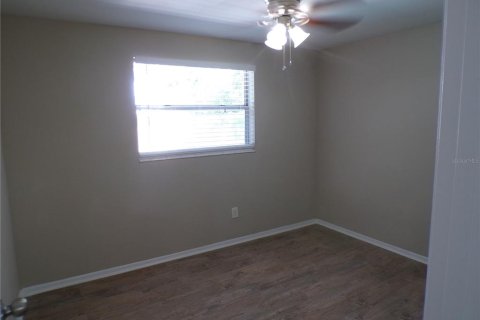 House in Tampa, Florida 3 bedrooms, 106.84 sq.m. № 1354236 - photo 13