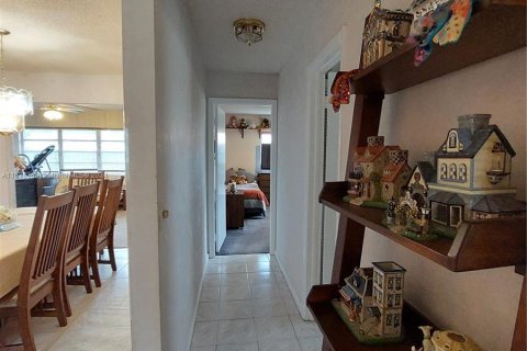 Casa en venta en Pembroke Pines, Florida, 3 dormitorios, 157.93 m2 № 1310795 - foto 23