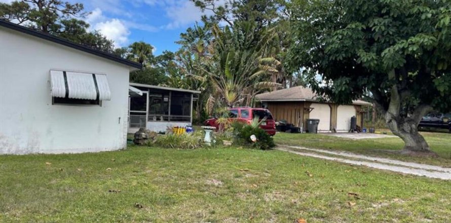 House in West Palm Beach, Florida 2 bedrooms, 74.32 sq.m. № 991828