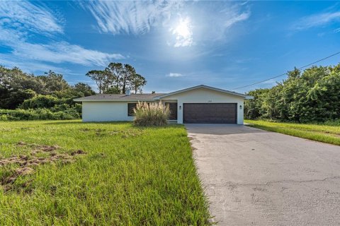 House in Lake Placid, Florida 4 bedrooms, 191.1 sq.m. № 1353324 - photo 1