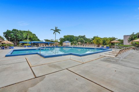 Condo in Sunrise, Florida, 2 bedrooms  № 1129286 - photo 13