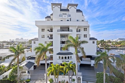 Condominio en venta en Fort Lauderdale, Florida, 3 dormitorios, 219.71 m2 № 1207736 - foto 8