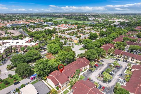 Condo in Miami, Florida, 2 bedrooms  № 1358741 - photo 4