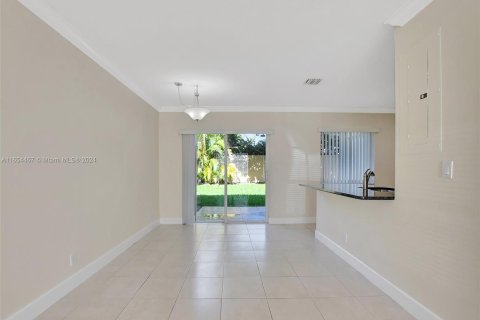 Touwnhouse à vendre à Deerfield Beach, Floride: 2 chambres, 119.47 m2 № 1358706 - photo 5