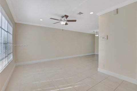 Touwnhouse à vendre à Deerfield Beach, Floride: 2 chambres, 119.47 m2 № 1358706 - photo 3