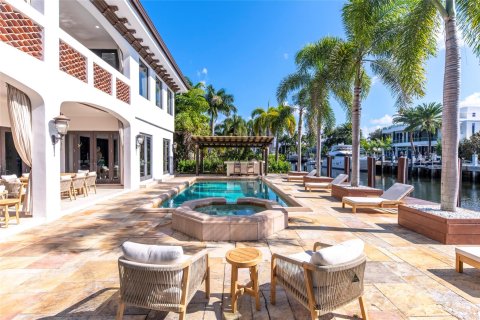 Villa ou maison à louer à Fort Lauderdale, Floride: 7 chambres, 432.83 m2 № 816025 - photo 5