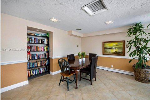 Condo in Fort Lauderdale, Florida, 2 bedrooms  № 1282373 - photo 9