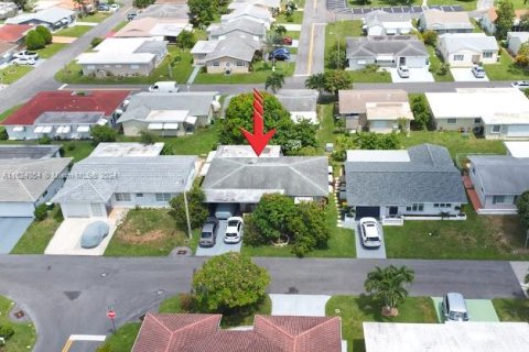 Casa en venta en Tamarac, Florida, 2 dormitorios, 122.17 m2 № 1282371 - foto 12