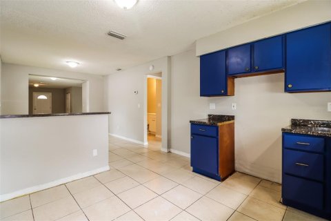 Casa en venta en Tampa, Florida, 4 dormitorios, 130.06 m2 № 1361098 - foto 7