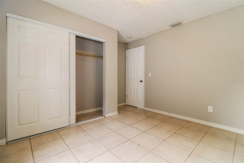 House in Tampa, Florida 4 bedrooms, 130.06 sq.m. № 1361098 - photo 9