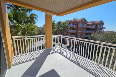 Condominio en venta en Orlando, Florida, 3 dormitorios, 193.7 m2 № 1003335 - foto 1