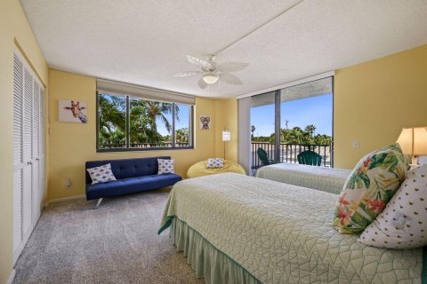 Condominio en venta en Hutchinson Island South, Florida, 3 dormitorios, 175.77 m2 № 722683 - foto 22