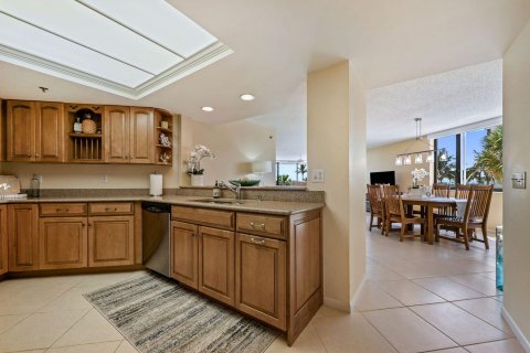Condominio en venta en Hutchinson Island South, Florida, 3 dormitorios, 175.77 m2 № 722683 - foto 26