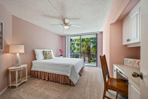 Condominio en venta en Hutchinson Island South, Florida, 3 dormitorios, 175.77 m2 № 722683 - foto 23