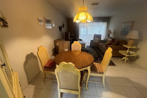 Condo in West Palm Beach, Florida, 1 bedroom  № 914258 - photo 2