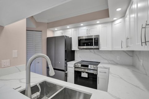 Copropriété à vendre à Pembroke Pines, Floride: 1 chambre, 98.1 m2 № 1079402 - photo 19