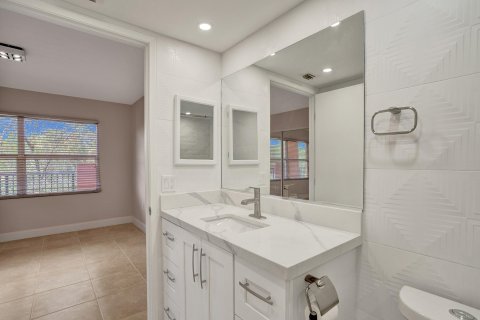 Copropriété à vendre à Pembroke Pines, Floride: 1 chambre, 98.1 m2 № 1079402 - photo 23