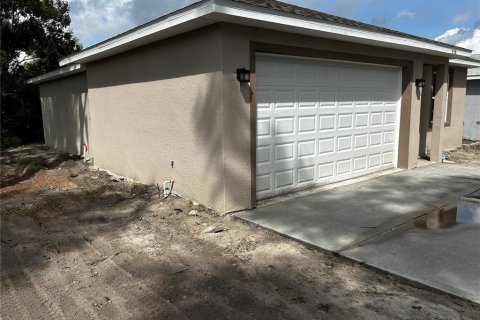 House in DeLand, Florida 3 bedrooms, 126.44 sq.m. № 1382884 - photo 2