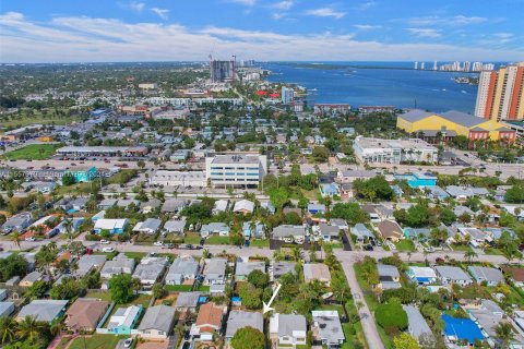 Villa ou maison à vendre à Riviera Beach, Floride: 3 chambres, 92.34 m2 № 1080105 - photo 6