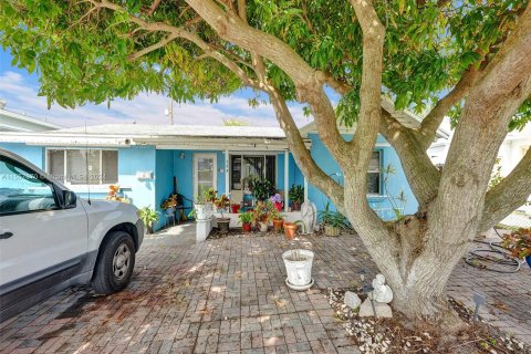 Villa ou maison à vendre à Riviera Beach, Floride: 3 chambres, 92.34 m2 № 1080105 - photo 1