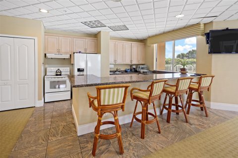 Condo in Hutchinson Island South, Florida, 3 bedrooms  № 1093039 - photo 5