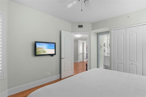 Condo in Hutchinson Island South, Florida, 3 bedrooms  № 1093039 - photo 23