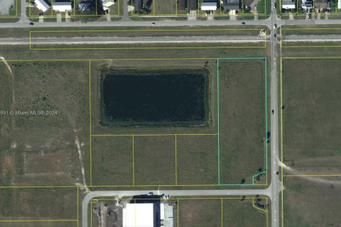 Propiedad comercial en venta en Clewiston, Florida № 983607 - foto 3