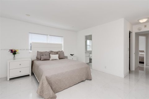 Copropriété à vendre à Hallandale Beach, Floride: 2 chambres, 95.41 m2 № 1234351 - photo 12