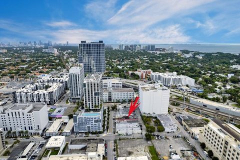 Commercial property in Miami, Florida № 1407778 - photo 17