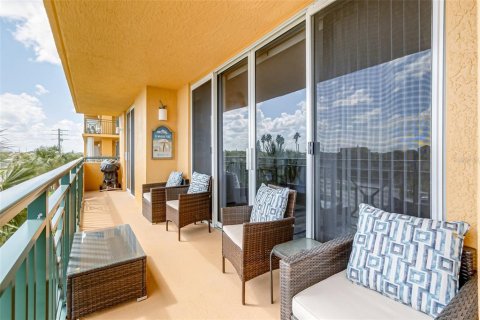 Condo in Cape Canaveral, Florida, 3 bedrooms  № 1384875 - photo 5