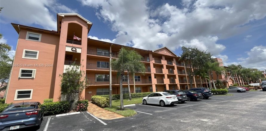 Condo in Pembroke Pines, Florida, 2 bedrooms  № 1358594