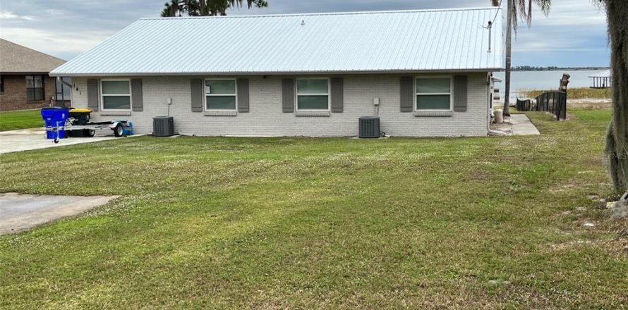 House in Lake Placid, Florida 4 bedrooms, 164.25 sq.m. № 943690