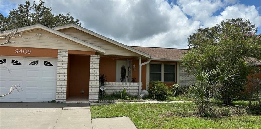 House in Tampa, Florida 3 bedrooms, 119.29 sq.m. № 1314789