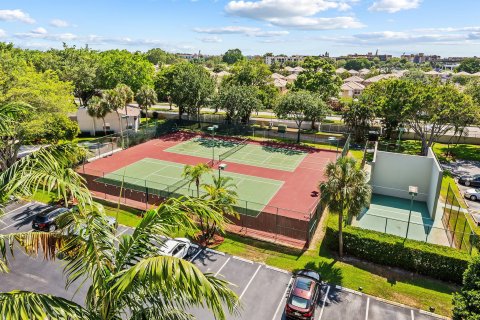 Condo in Lauderhill, Florida, 2 bedrooms  № 1175107 - photo 20