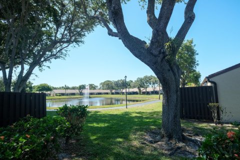 Villa ou maison à vendre à West Palm Beach, Floride: 2 chambres, 127.28 m2 № 1222493 - photo 18