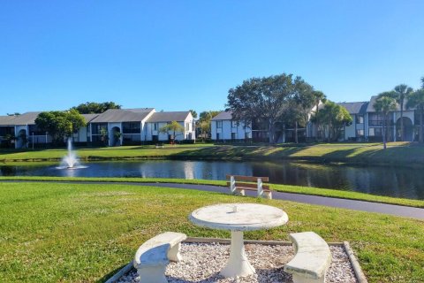 Villa ou maison à vendre à West Palm Beach, Floride: 2 chambres, 127.28 m2 № 1222493 - photo 11