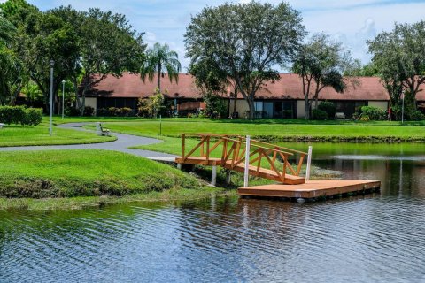 Villa ou maison à vendre à West Palm Beach, Floride: 2 chambres, 127.28 m2 № 1222493 - photo 6