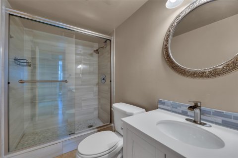 Condo in Fort Lauderdale, Florida, 2 bedrooms  № 1222543 - photo 24