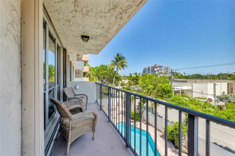 Condo in Fort Lauderdale, Florida, 2 bedrooms  № 1222543 - photo 16