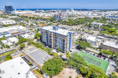 Condo in Fort Lauderdale, Florida, 2 bedrooms  № 1222543 - photo 2