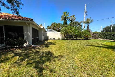 House in West Palm Beach, Florida 2 bedrooms, 141.77 sq.m. № 1223181 - photo 6