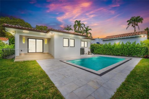 Casa en venta en Coral Gables, Florida, 3 dormitorios, 138.89 m2 № 1309916 - foto 5