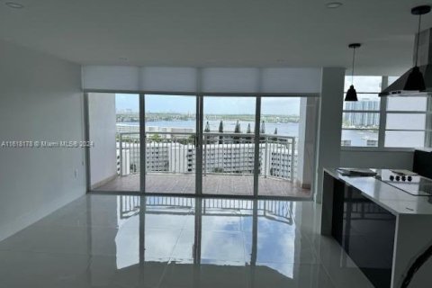 Copropriété à vendre à Aventura, Floride: 2 chambres, 145.39 m2 № 1239656 - photo 15