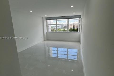 Condominio en venta en Aventura, Florida, 2 dormitorios, 145.39 m2 № 1239656 - foto 30