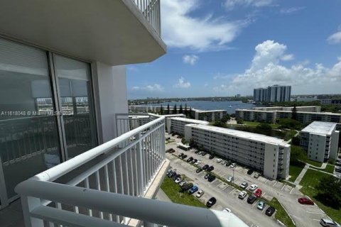 Copropriété à vendre à Aventura, Floride: 2 chambres, 149.11 m2 № 1239655 - photo 19