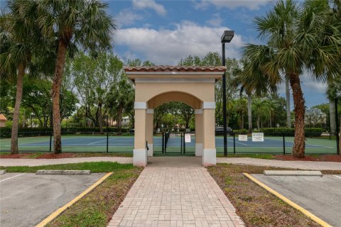 Villa ou maison à vendre à Coconut Creek, Floride: 3 chambres, 195.65 m2 № 1216109 - photo 3